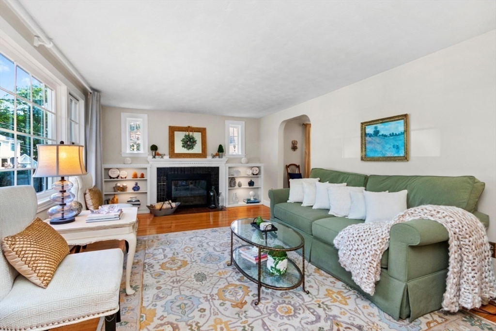 Westwood, Massachusetts, 02090, United States, 3 Bedrooms Bedrooms, ,2 BathroomsBathrooms,Residential,For Sale,1902303