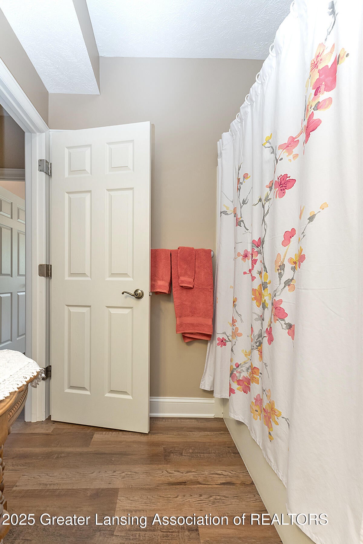 Williamston, Michigan, 48895, United States, 4 Bedrooms Bedrooms, ,4 BathroomsBathrooms,Residential,For Sale,1877487
