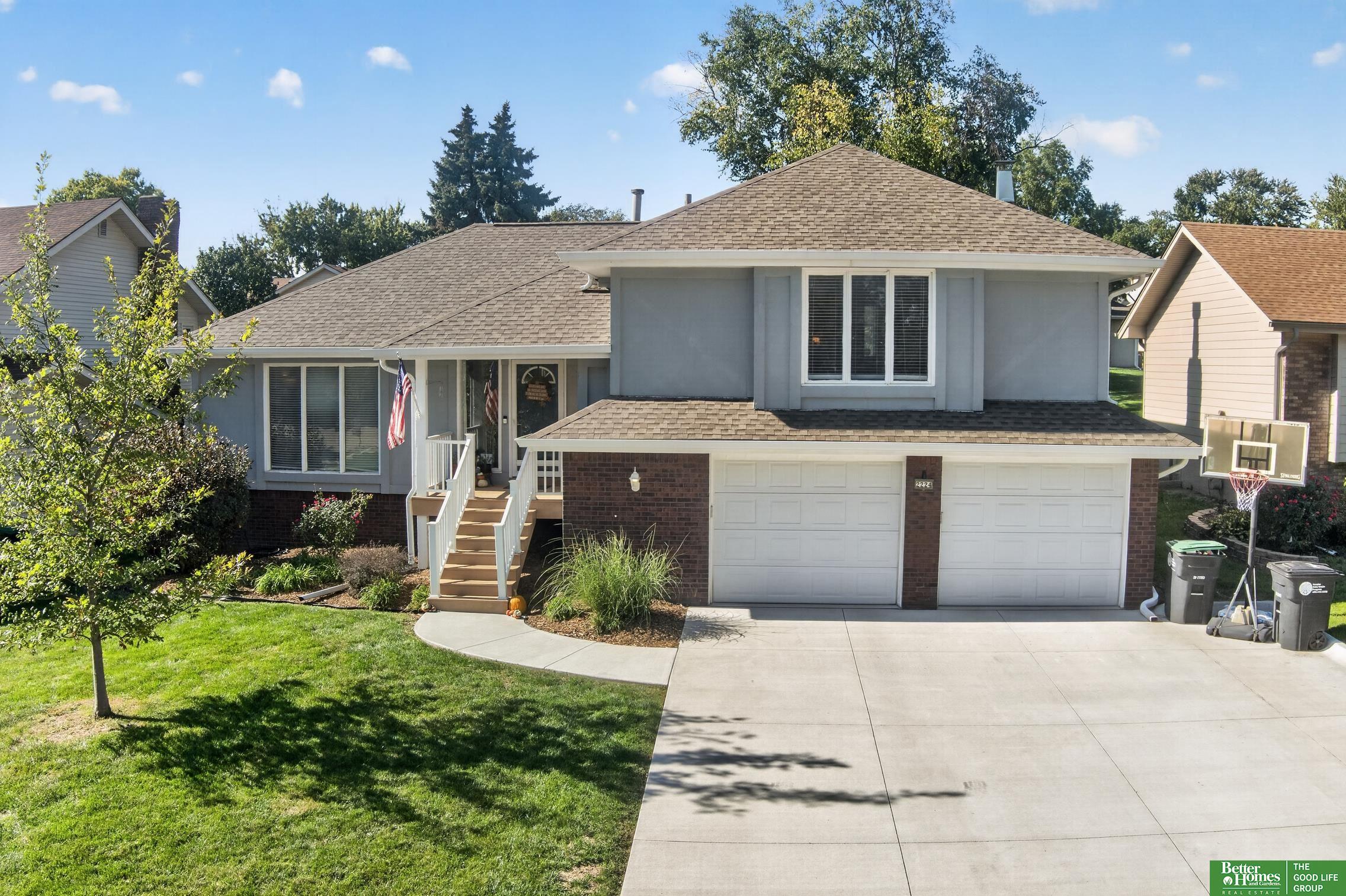 153rd St, Omaha, NE 68144