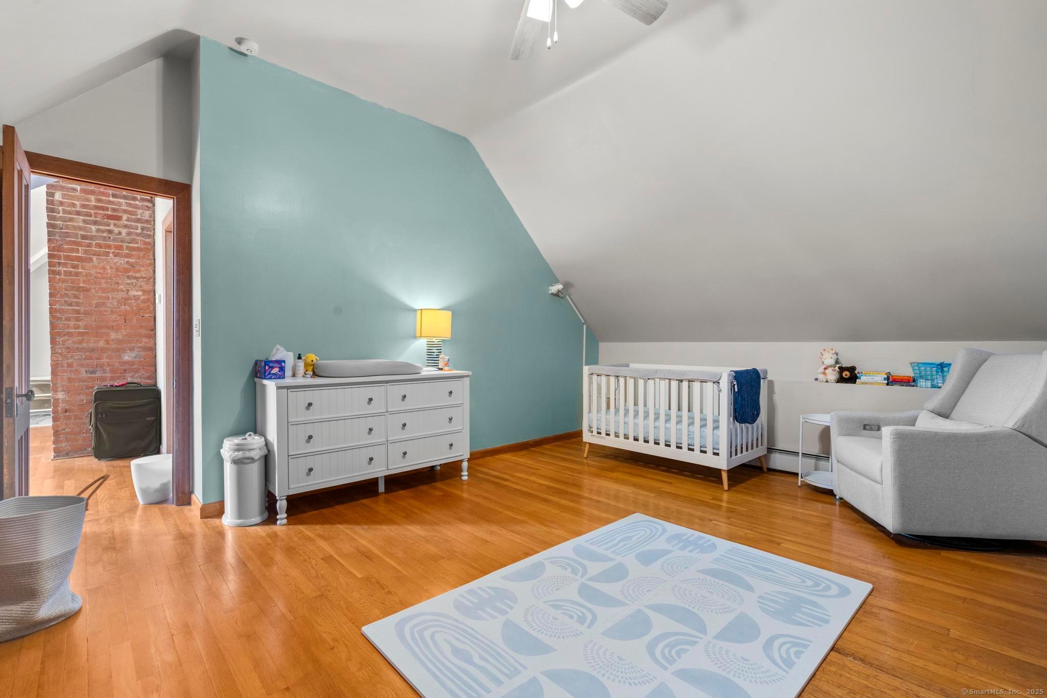 New Haven, Connecticut, 06511, United States, 5 Bedrooms Bedrooms, ,3 BathroomsBathrooms,Residential,For Sale,1930544