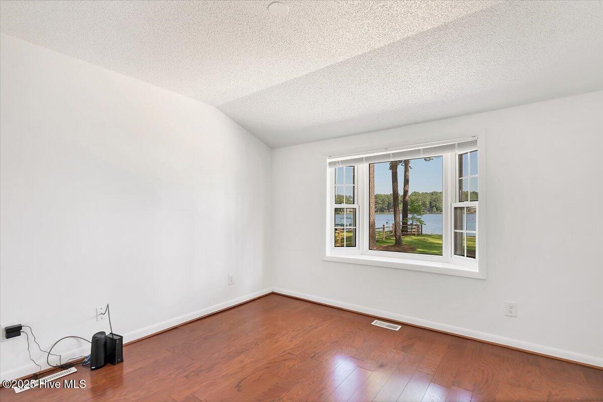 Whispering Pines, North Carolina, 28327, United States, 2 Bedrooms Bedrooms, ,2 BathroomsBathrooms,Residential,For Sale,1997179