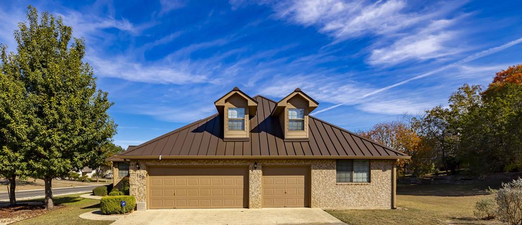 Kerrville, Texas, 78028, United States, 3 Bedrooms Bedrooms, ,3 BathroomsBathrooms,Residential,For Sale,1983005