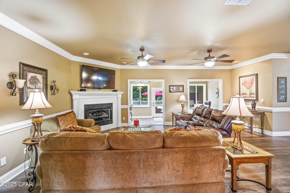 Malone, Florida, 32445, United States, 3 Bedrooms Bedrooms, ,3 BathroomsBathrooms,Residential,For Sale,1974883