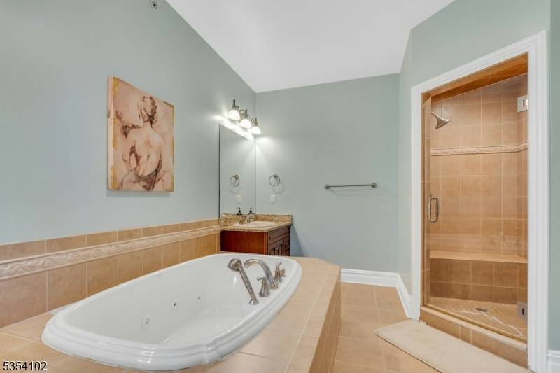 Morristown Town, New Jersey, 07960, United States, 2 Bedrooms Bedrooms, ,3 BathroomsBathrooms,Residential,For Sale,1794347