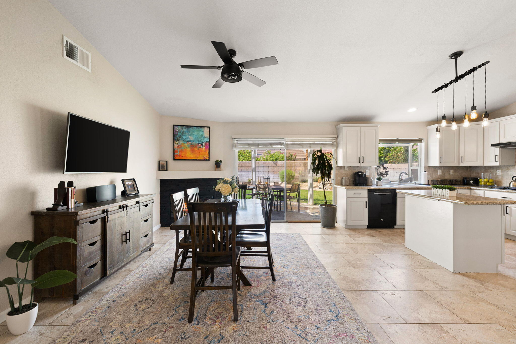 Palm Desert, California, 92211, United States, 3 Bedrooms Bedrooms, ,2 BathroomsBathrooms,Residential,For Sale,1938835