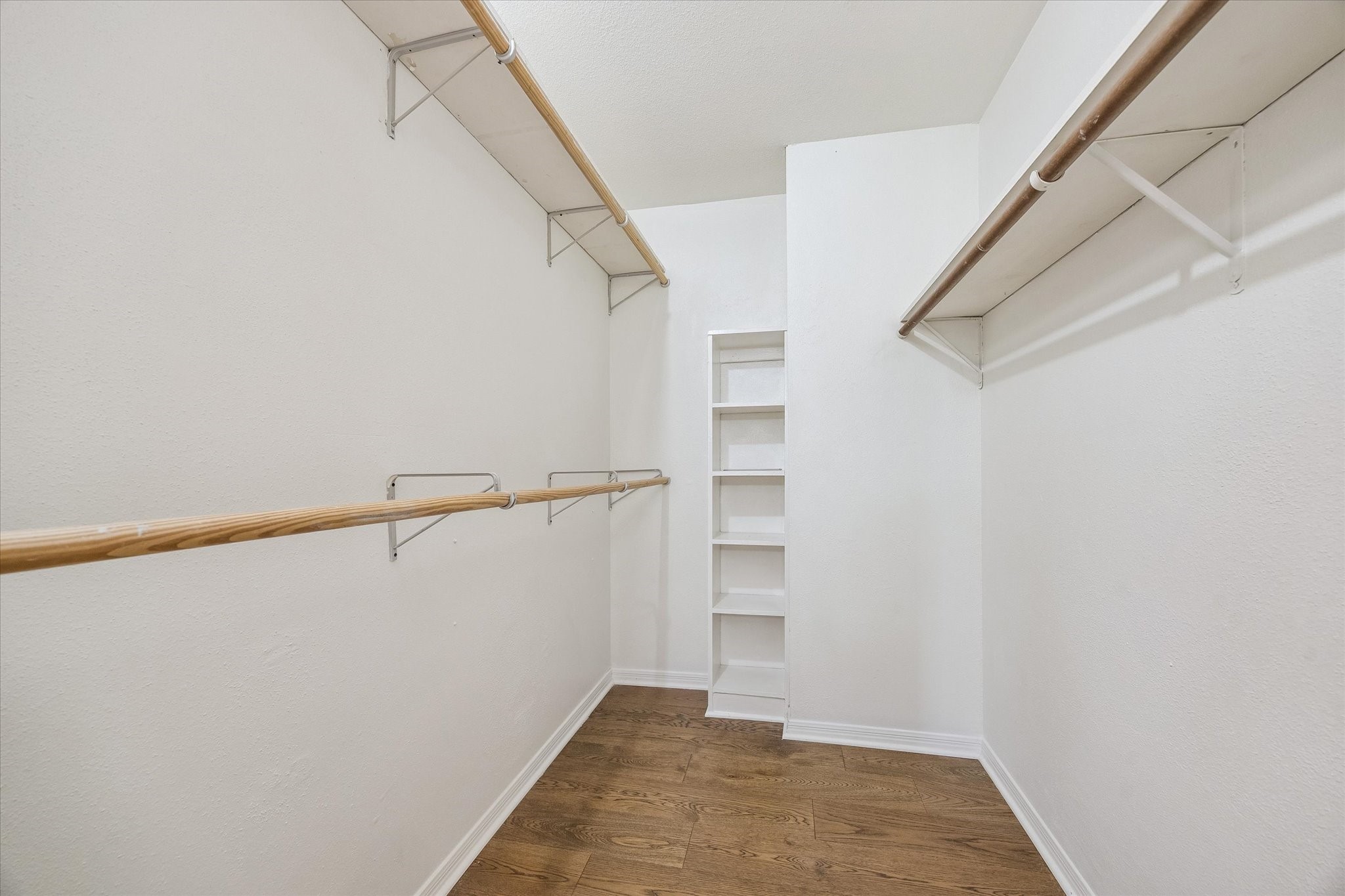  701 Bering Drive #1201 - 物件實景