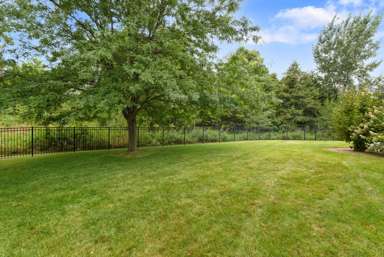 Round Lake, Illinois, 60073, United States, 4 Bedrooms Bedrooms, ,3 BathroomsBathrooms,Residential,For Sale,1938546