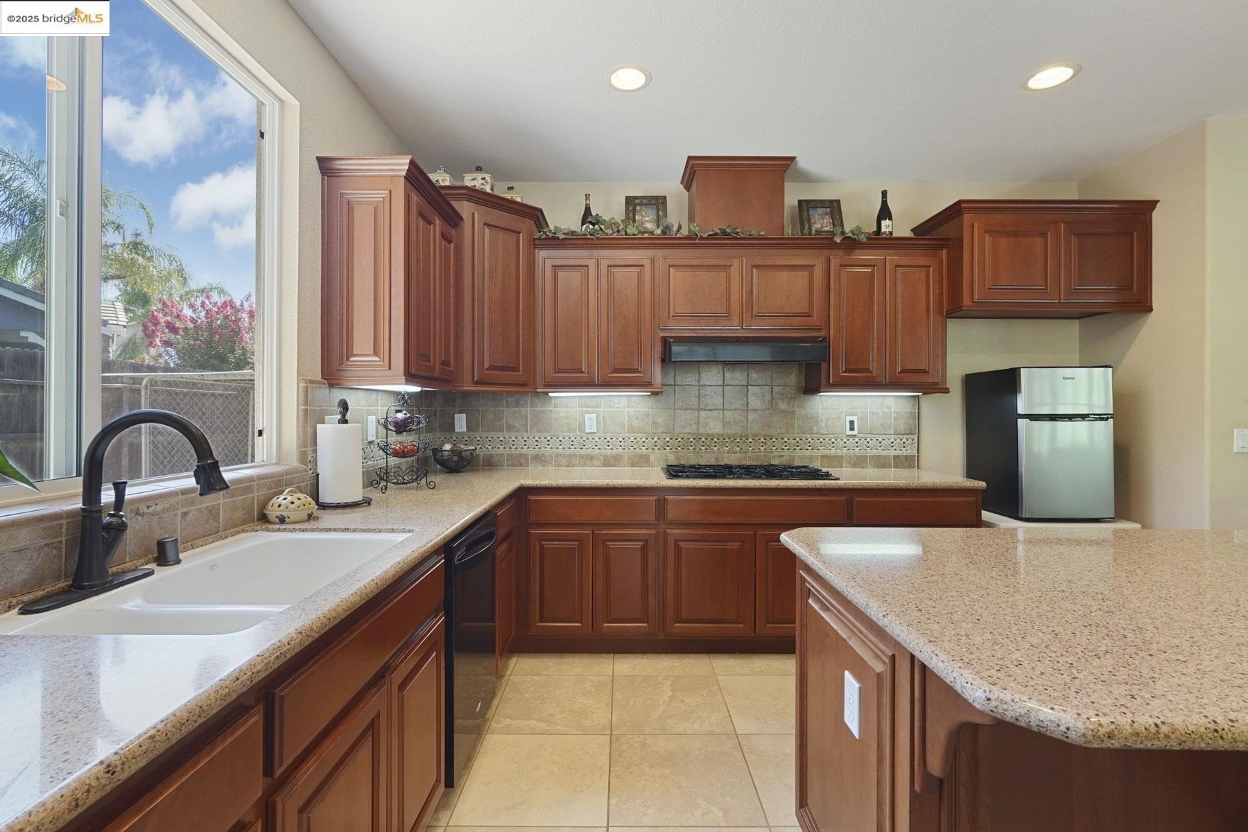 Galt, California, 95632, United States, 5 Bedrooms Bedrooms, ,3 BathroomsBathrooms,Residential,For Sale,1895195