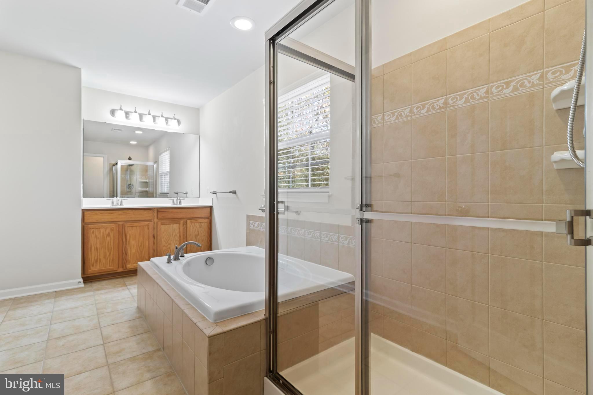 La Plata, Maryland, 20646, United States, 4 Bedrooms Bedrooms, ,4 BathroomsBathrooms,Residential,For Sale,1990810