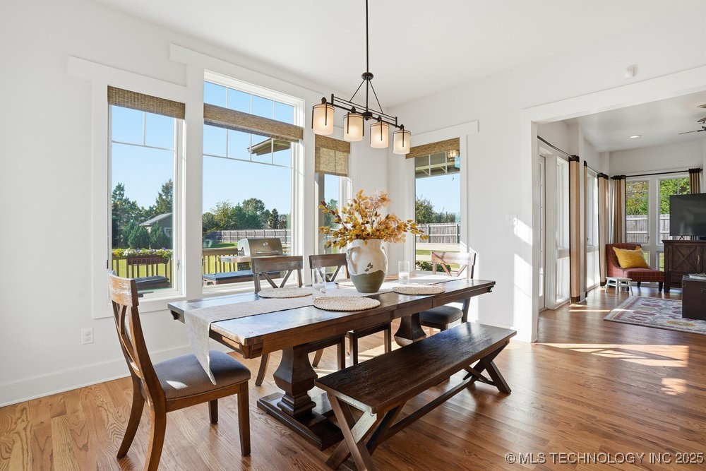 Jenks, Oklahoma, 74037, United States, 5 Bedrooms Bedrooms, ,6 BathroomsBathrooms,Residential,For Sale,1989076