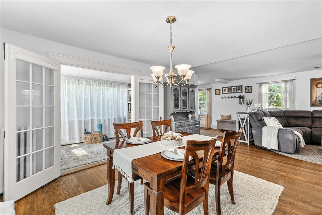 Swampscott, Massachusetts, 01907, United States, 3 Bedrooms Bedrooms, ,2 BathroomsBathrooms,Residential,For Sale,1979300