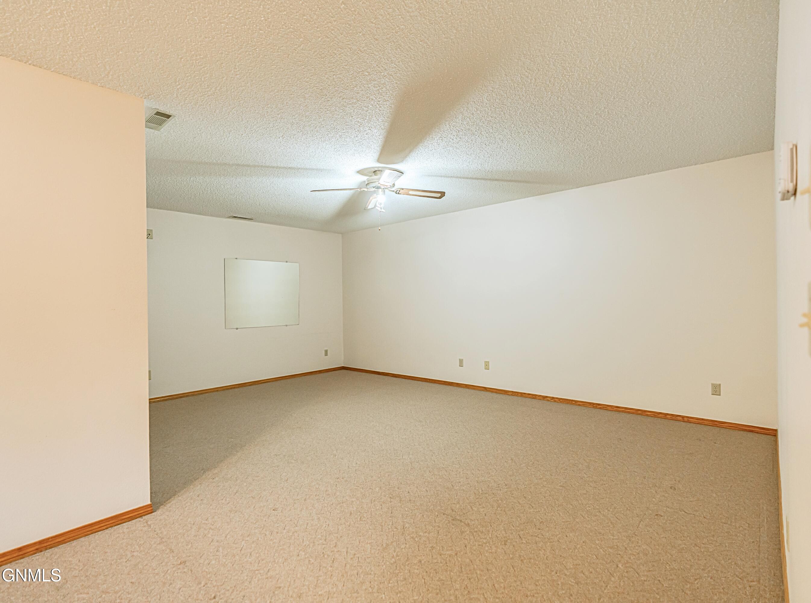 Bismarck, North Dakota, 58503, United States, 3 Bedrooms Bedrooms, ,3 BathroomsBathrooms,Residential,For Sale,1937485