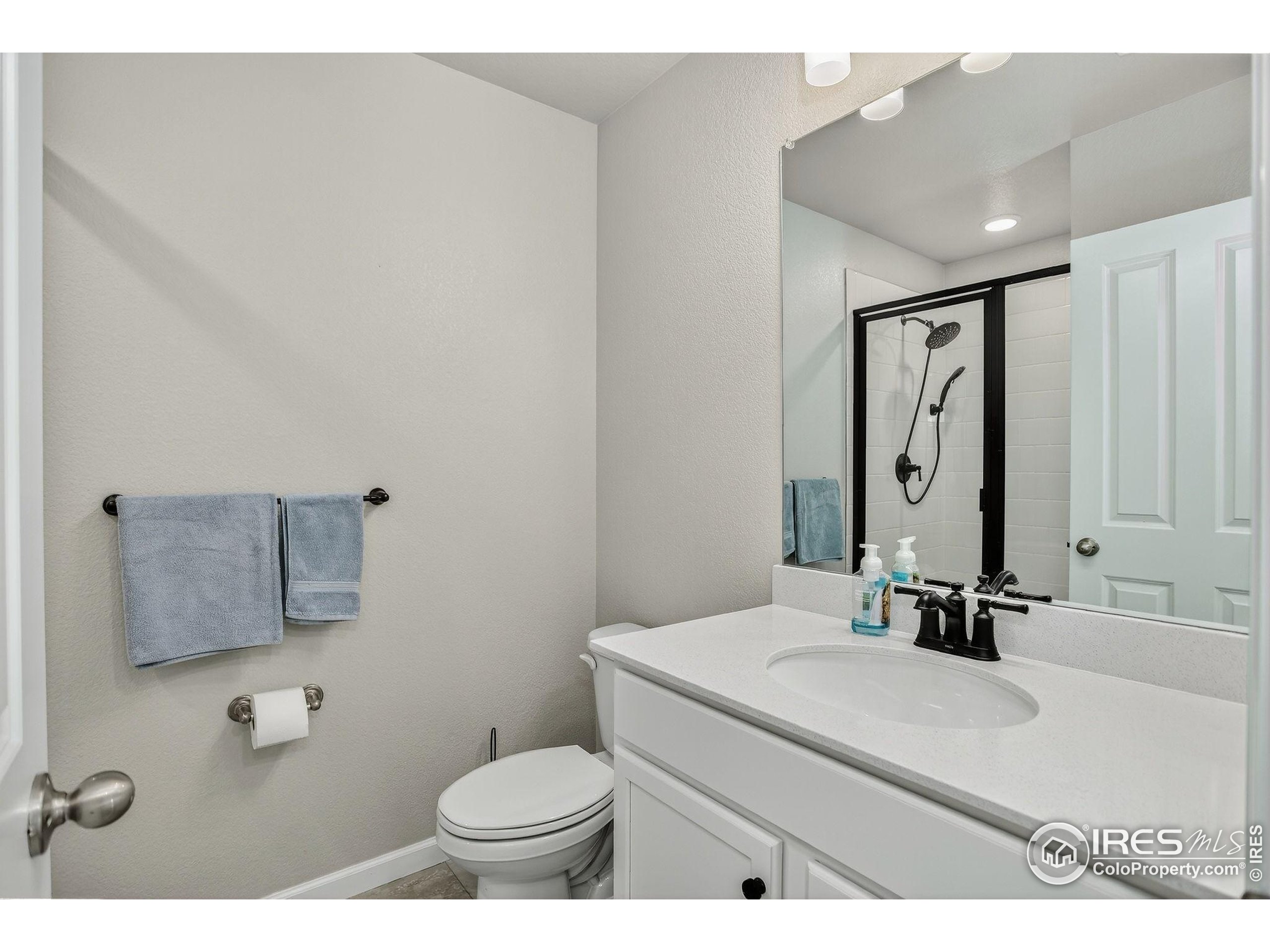 Mead, Colorado, 80542, United States, 5 Bedrooms Bedrooms, ,3 BathroomsBathrooms,Residential,For Sale,1941802