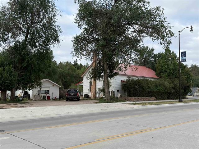 Hot Springs, South Dakota, 57747, United States, 3 Bedrooms Bedrooms, ,2 BathroomsBathrooms,Residential,For Sale,1928440