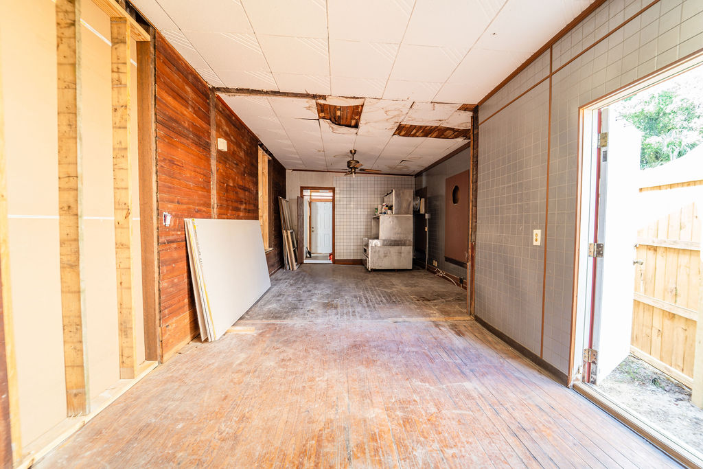 Pensacola, Florida, 32502, United States, 3 Bedrooms Bedrooms, ,2 BathroomsBathrooms,Residential,For Sale,1979545