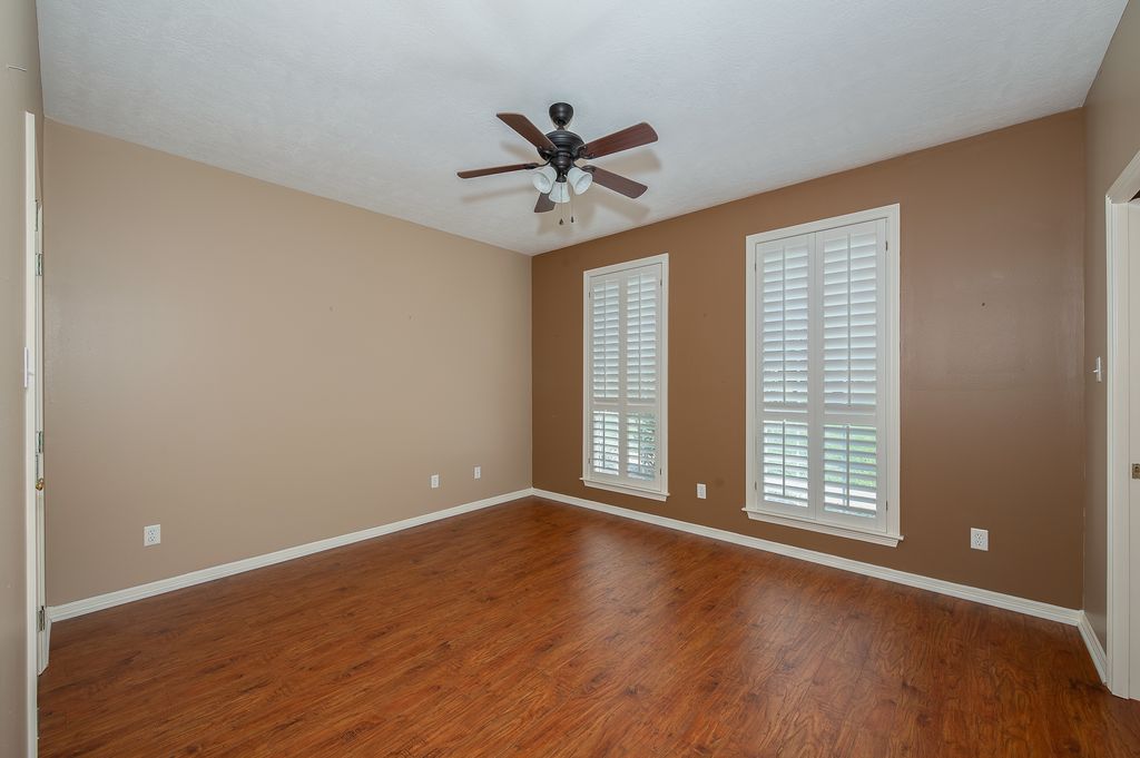 College Station, Texas, 77845, United States, 5 Bedrooms Bedrooms, ,5 BathroomsBathrooms,Residential,For Sale,1876080