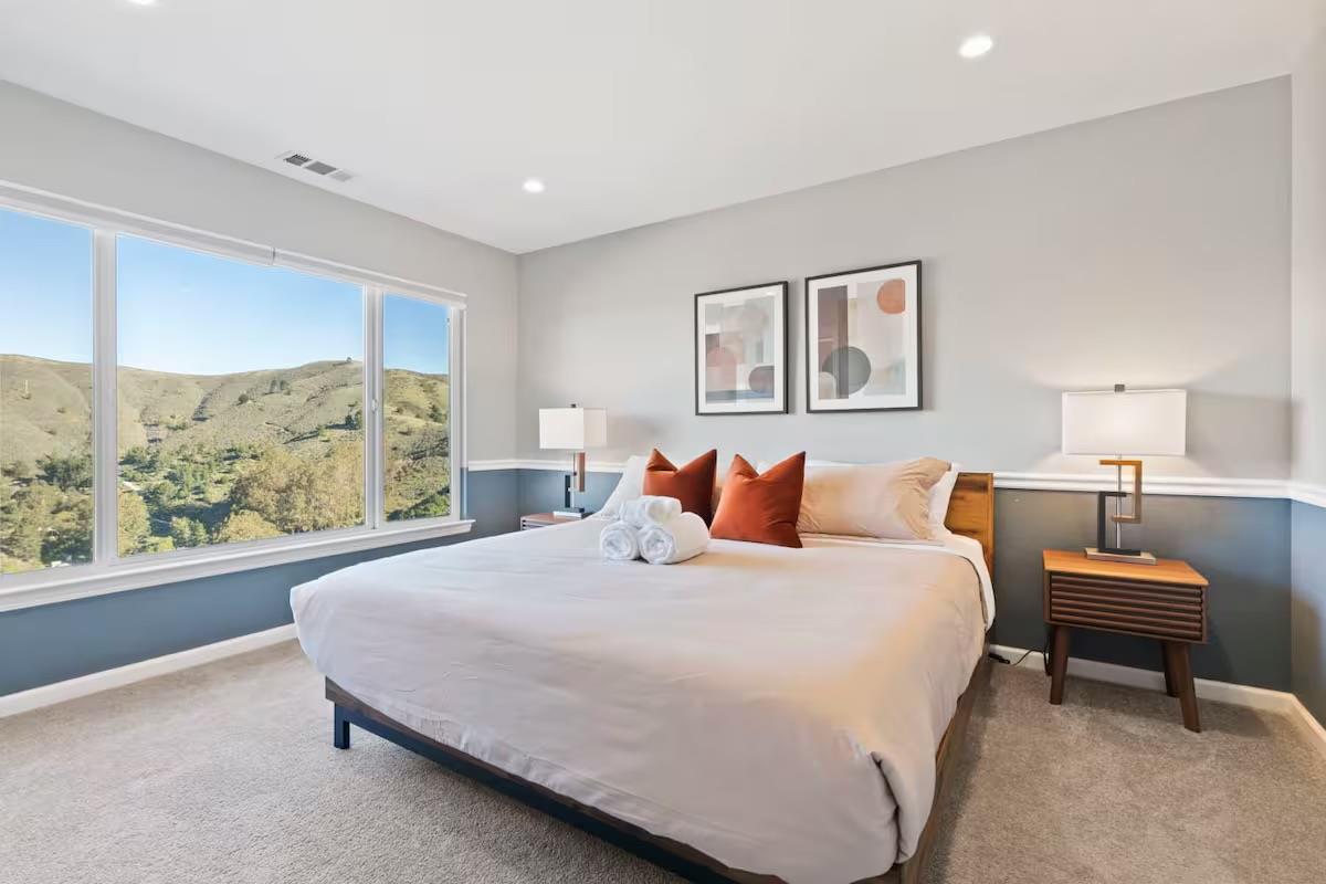 Pacifica, California, 94044, United States, 4 Bedrooms Bedrooms, ,4 BathroomsBathrooms,Residential,For Sale,1988181