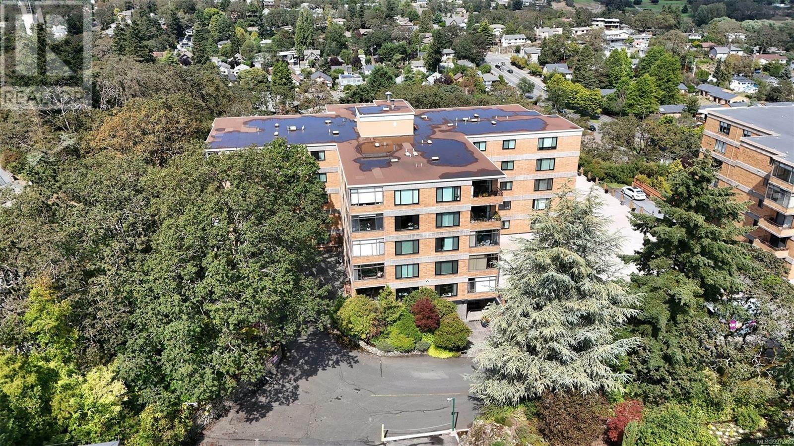 VICTORIA, British Columbia, V8T 3S7, CA, 2 Bedrooms Bedrooms, ,2 BathroomsBathrooms,Residential,For Sale,1875643
