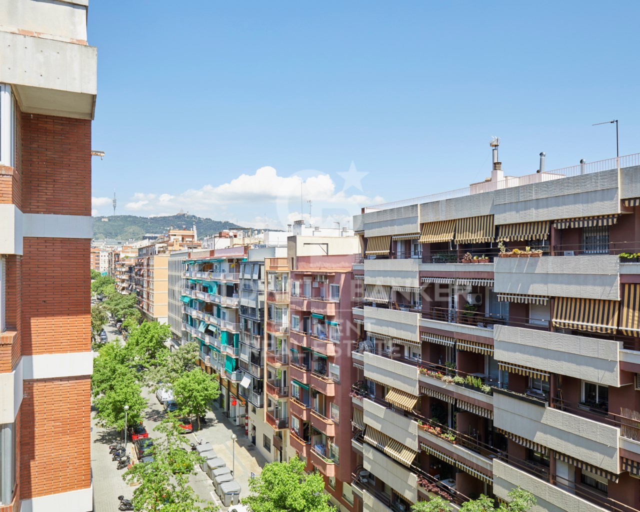 Barcelona, Catalonia, ES, 4 Bedrooms Bedrooms, ,2 BathroomsBathrooms,Residential,For Sale,1829599