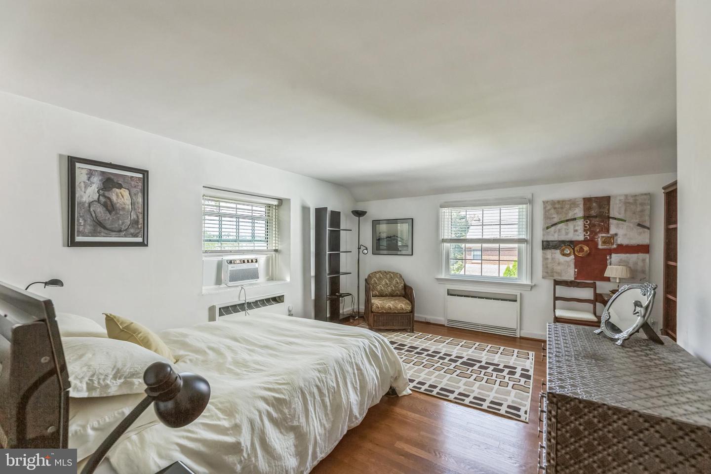 Drexel Hill, Pennsylvania, 19026, United States, 5 Bedrooms Bedrooms, ,6 BathroomsBathrooms,Residential,For Sale,1934182