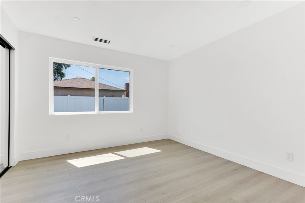 Arleta, California, 91331, United States, 6 Bedrooms Bedrooms, ,4 BathroomsBathrooms,Residential,For Sale,1941293