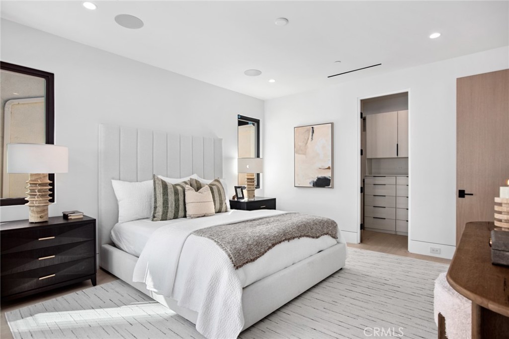 Corona del Mar, California, 92625, United States, 4 Bedrooms Bedrooms, ,5 BathroomsBathrooms,Residential,For Sale,1903577