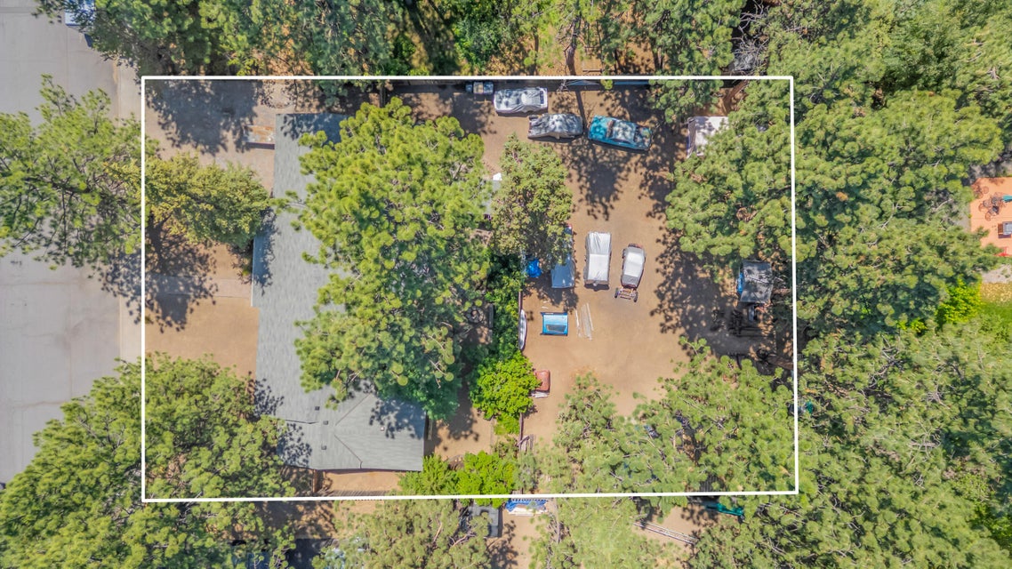 Bend, Oregon, 97702, United States, 3 Bedrooms Bedrooms, ,2 BathroomsBathrooms,Residential,For Sale,1891060