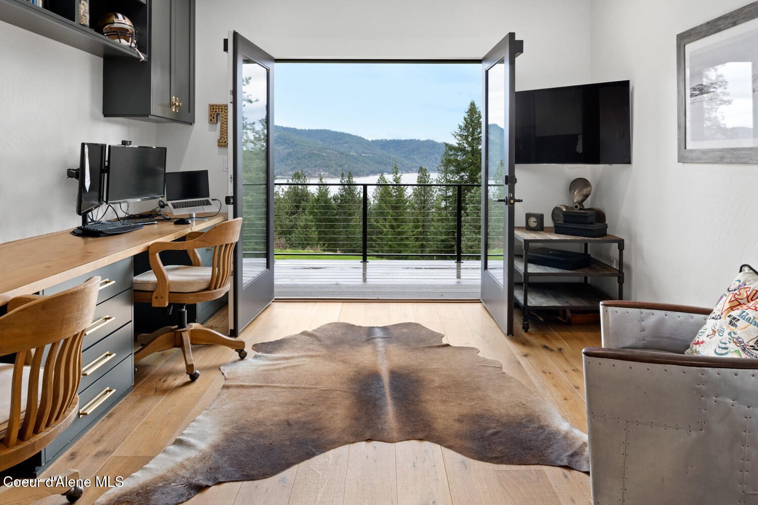 Coeur d'Alene, Idaho, 83814, United States, 4 Bedrooms Bedrooms, ,4 BathroomsBathrooms,Residential,For Sale,1783013