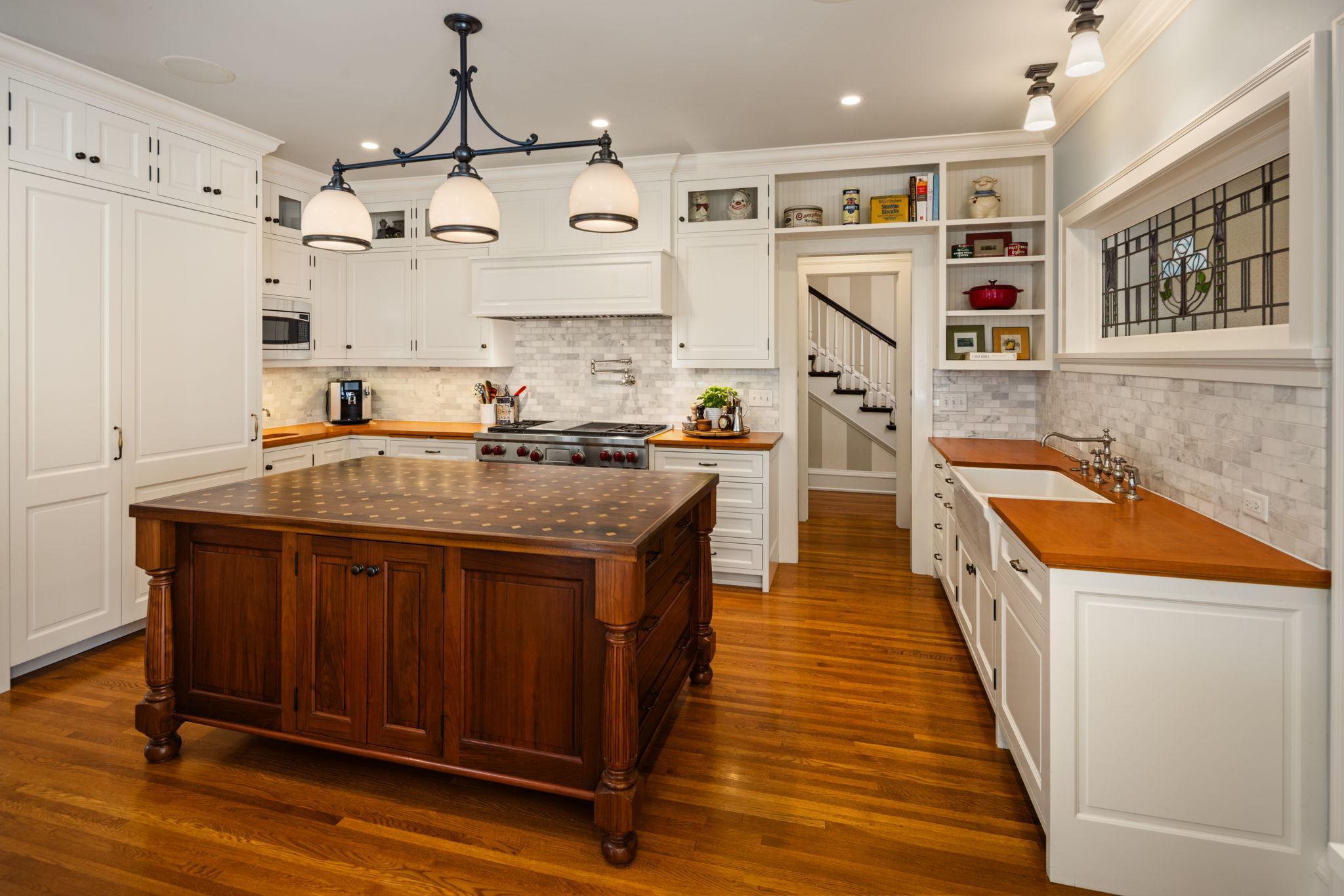 Minneapolis, Minnesota, 55405, United States, 5 Bedrooms Bedrooms, ,3 BathroomsBathrooms,Residential,For Sale,2000918