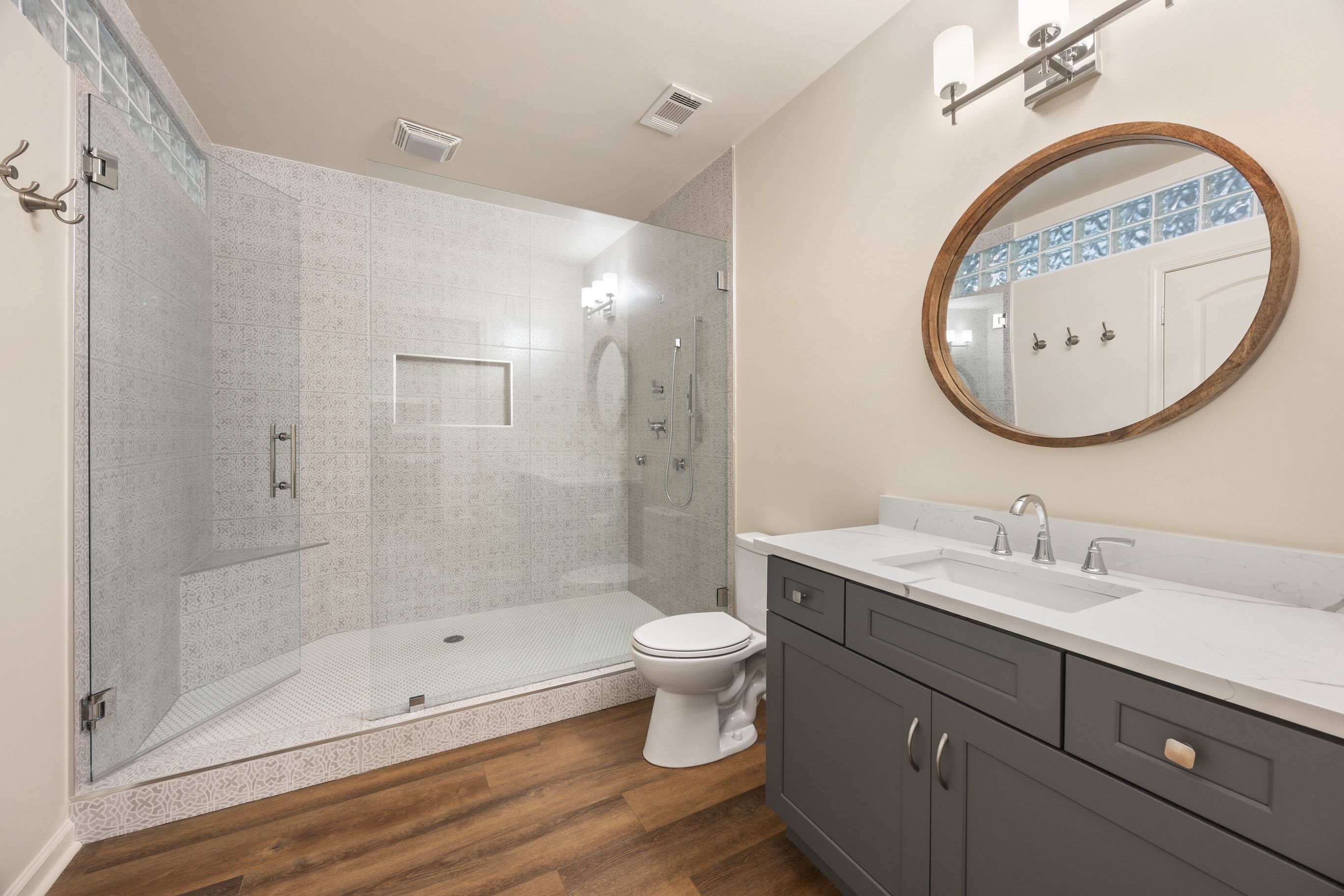  Move-in Ready Home Offers Exceptional Space, Comfort, and Craftsmanship - 物件實景