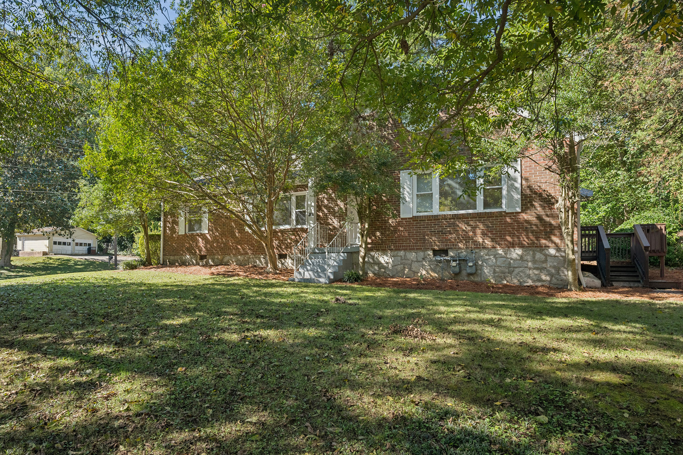  Beautifully Updated Brick Duplex Offers Rare Opportunity in the Heart of Decatur - 物件實景