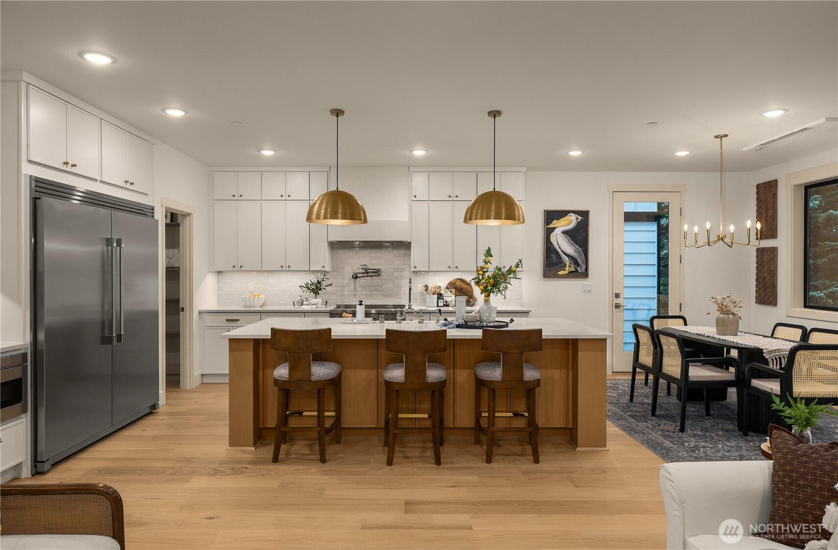 BELLEVUE, Washington, 98006, United States, 4 Bedrooms Bedrooms, ,3 BathroomsBathrooms,Residential,For Sale,1999866