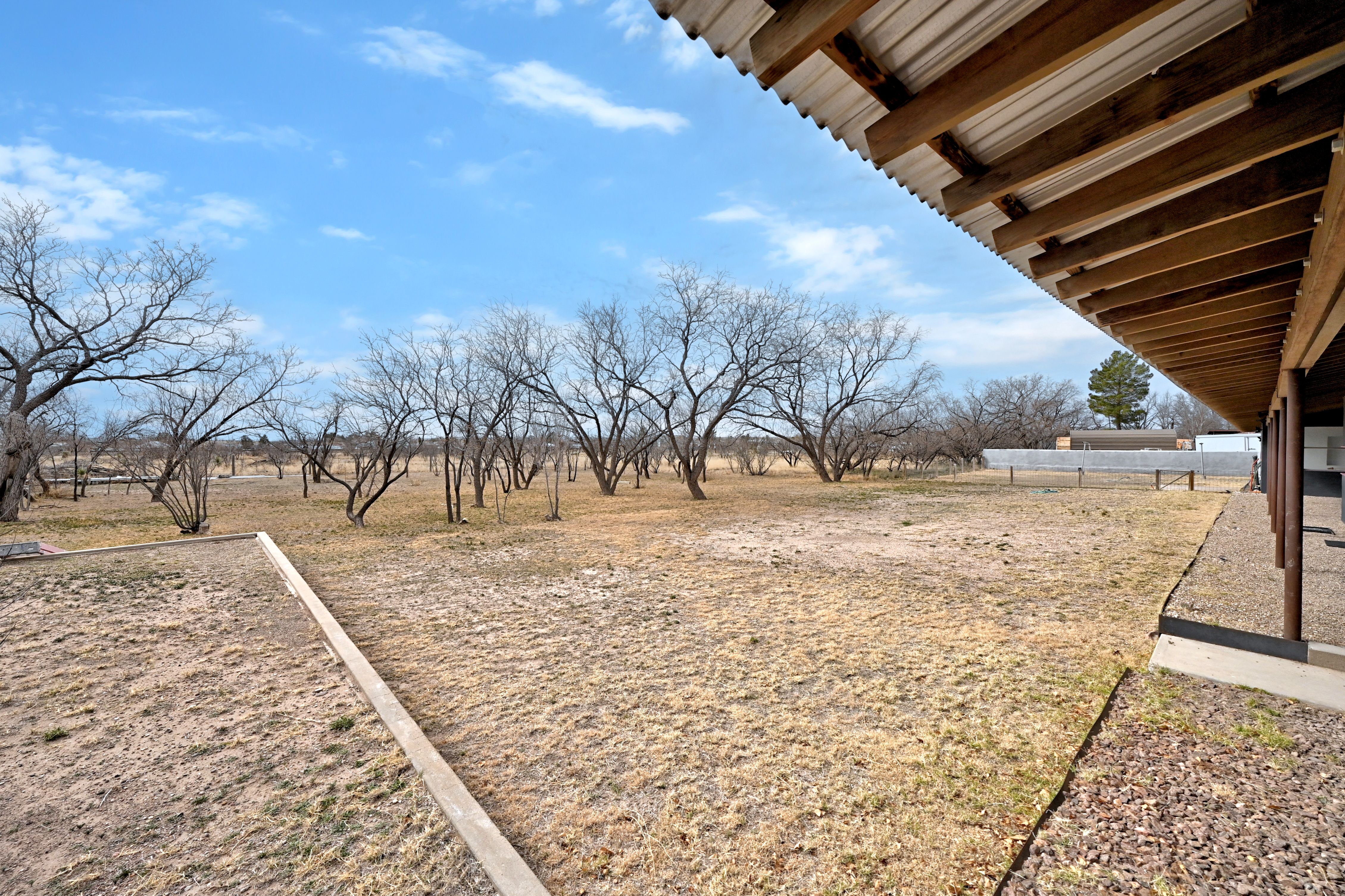  1011 West Washington Street, Marfa, TX 79843 - 物件實景