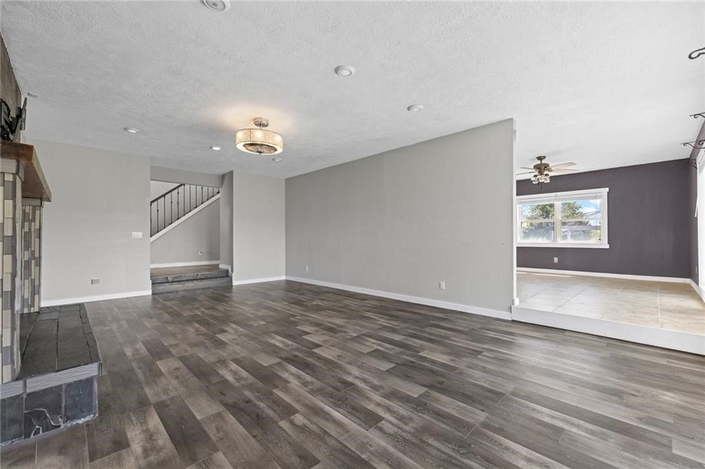 Harrison, Arkansas, 72601, United States, 4 Bedrooms Bedrooms, ,4 BathroomsBathrooms,Residential,For Sale,1993048