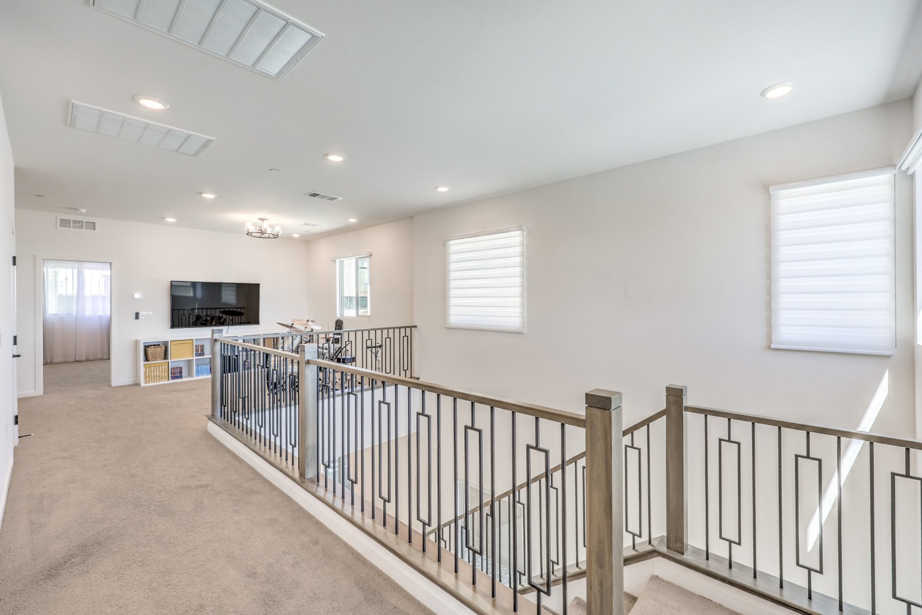  Beautifully Upgraded 2-Story Home in a Gated Community in Summerlin West - 物件實景