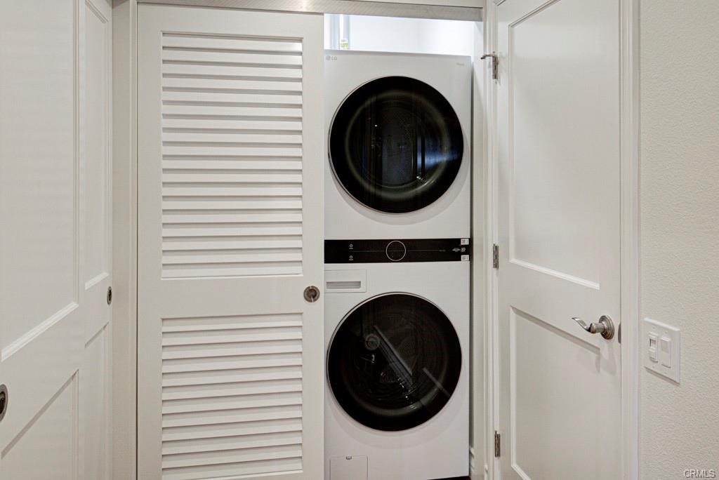 Laguna Woods, California, 92637, United States, 2 Bedrooms Bedrooms, ,Residential,For Sale,2005707