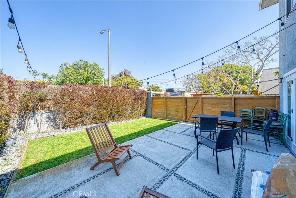 Venice, California, 90291, United States, 10 Bedrooms Bedrooms, ,8 BathroomsBathrooms,Residential,For Sale,1826994