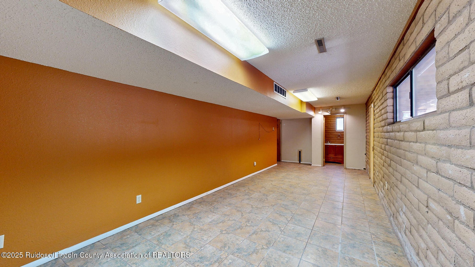 Ruidoso, New Mexico, 88345, United States, 3 Bedrooms Bedrooms, ,3 BathroomsBathrooms,Residential,For Sale,1826738