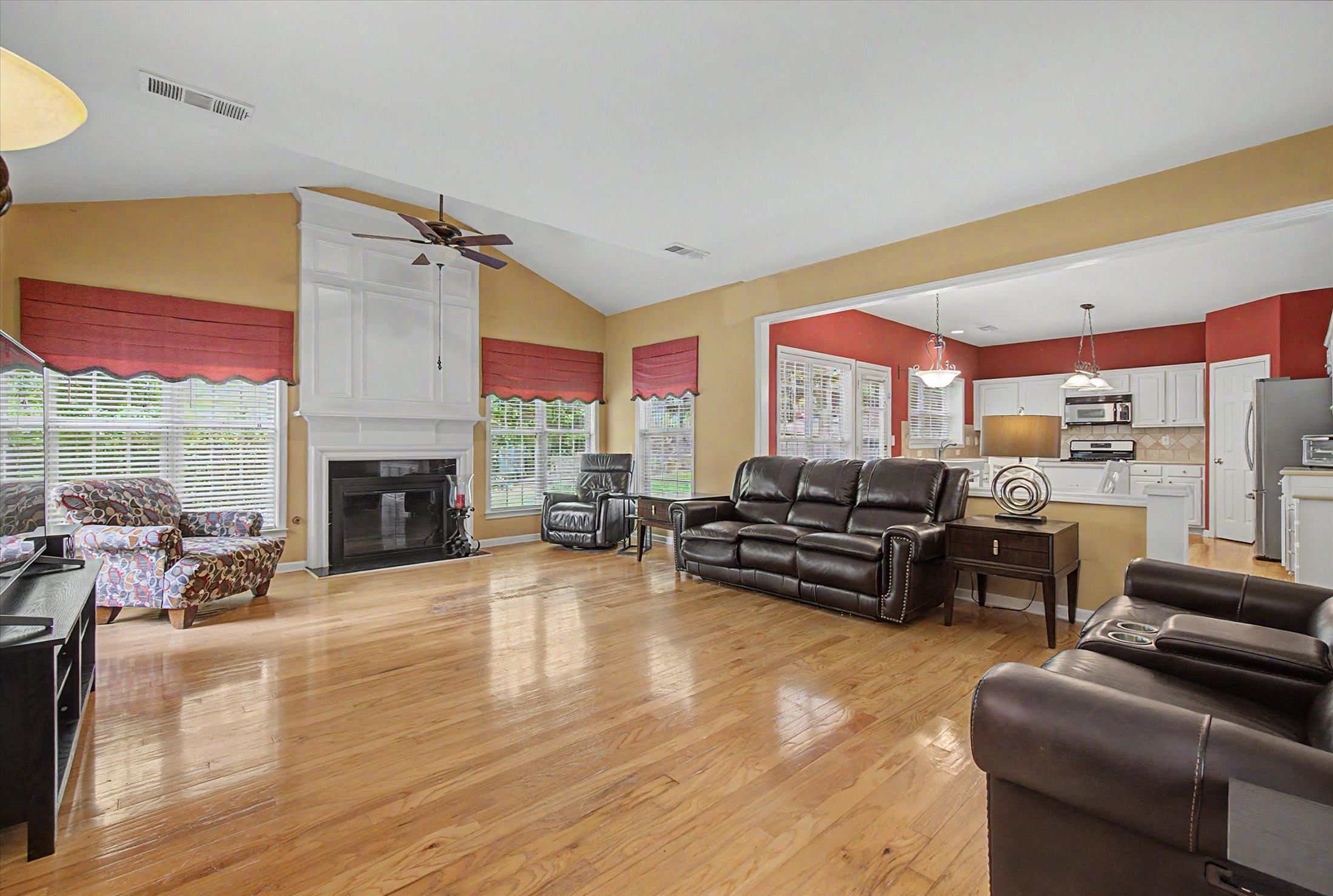  Unbeatable Value in Highly Sought-After Woodstock Neighborhood - 物件實景