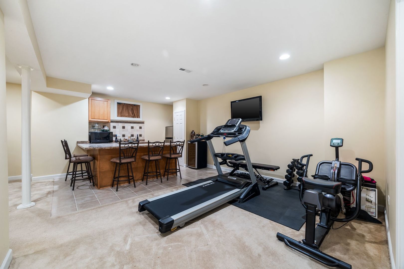 Oswego, Illinois, 60543, United States, 5 Bedrooms Bedrooms, ,4 BathroomsBathrooms,Residential,For Sale,1989652