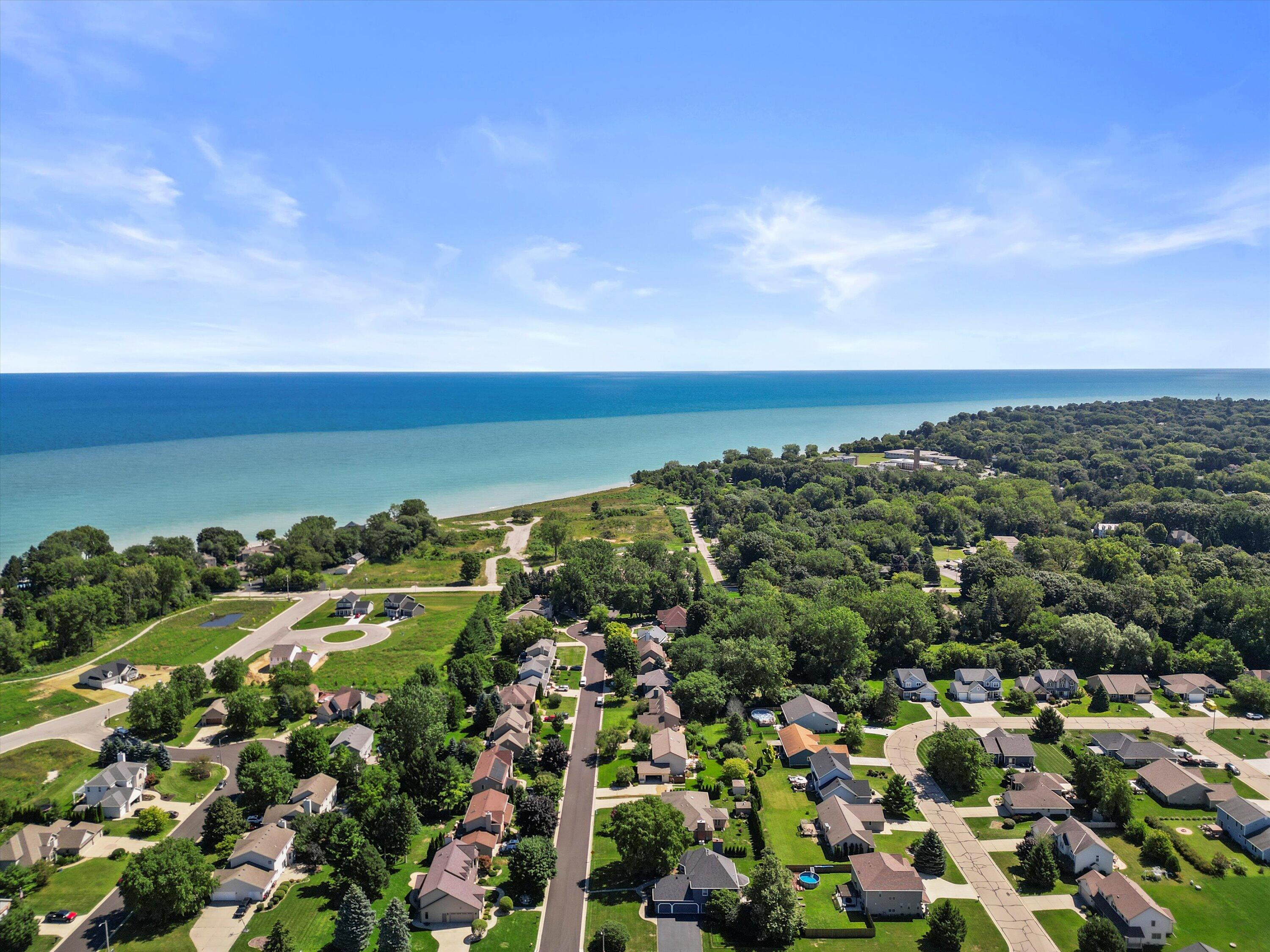 Caledonia, Wisconsin, 53402, United States, 3 Bedrooms Bedrooms, ,3 BathroomsBathrooms,Residential,For Sale,1987324