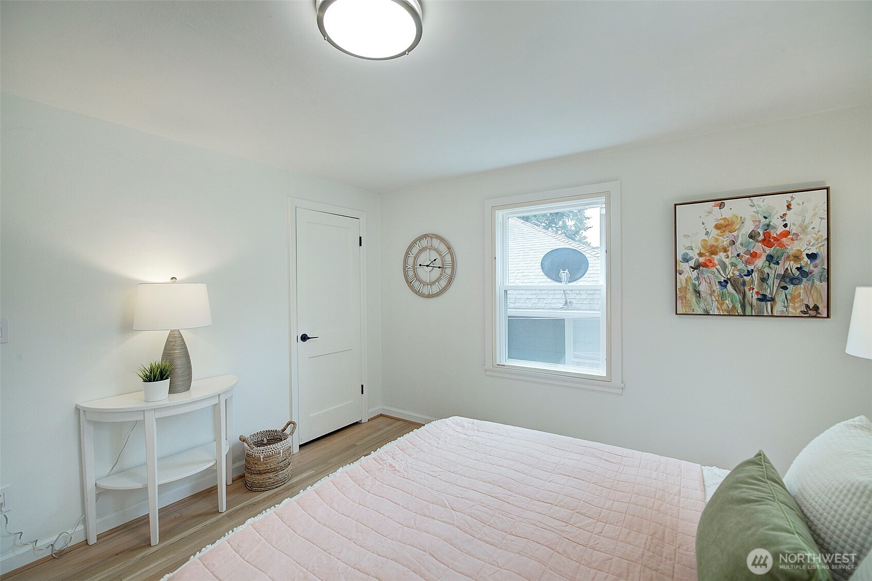 Seattle, Washington, 98126, United States, 3 Bedrooms Bedrooms, ,2 BathroomsBathrooms,Residential,For Sale,1882330