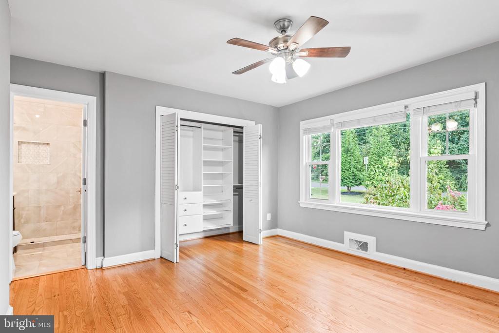 Falls Church, Virginia, 22043, United States, 5 Bedrooms Bedrooms, ,3 BathroomsBathrooms,Residential,For Sale,1977846