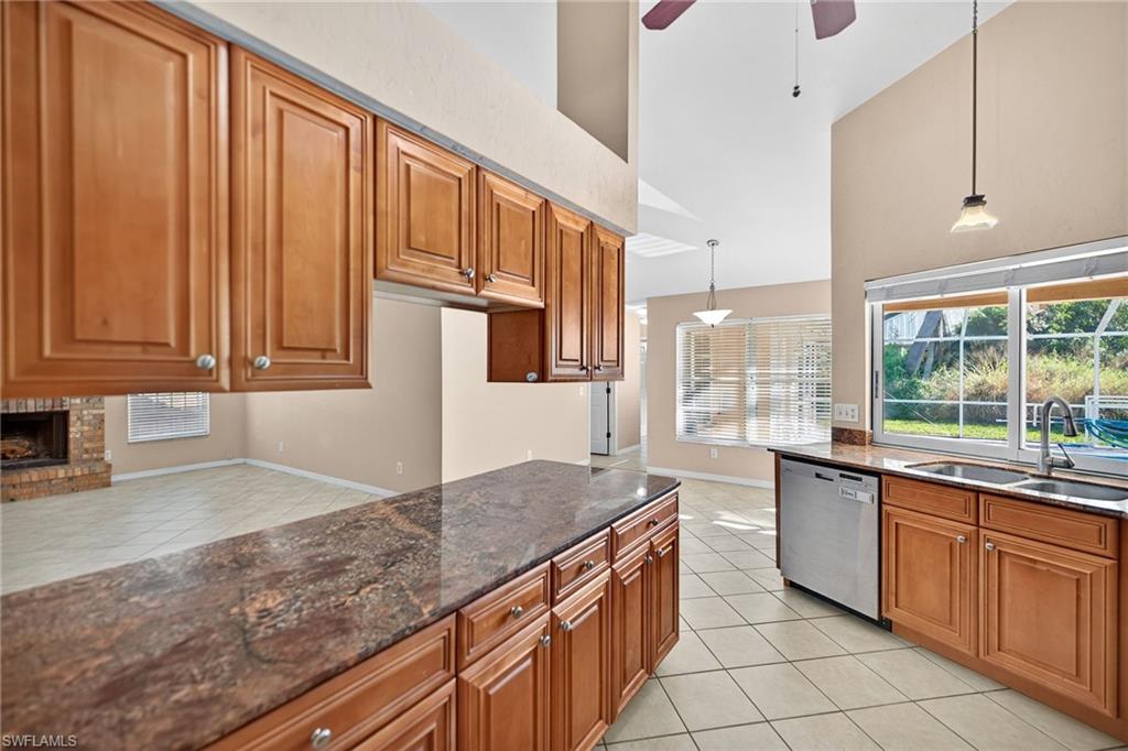 Fort Myers, Florida, 33919, United States, 3 Bedrooms Bedrooms, ,2 BathroomsBathrooms,Residential,For Sale,1995652