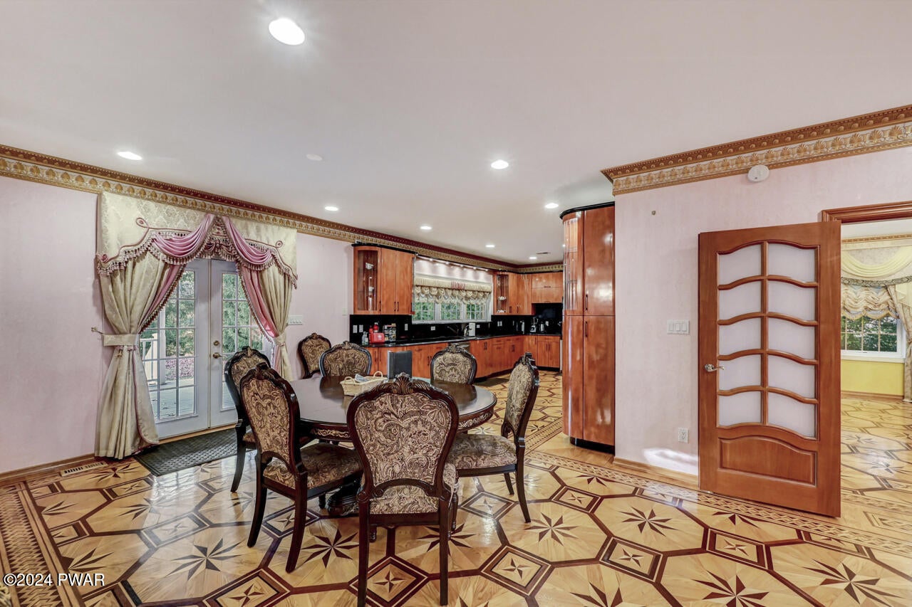 Albrightsville, Pennsylvania, 18210, United States, 4 Bedrooms Bedrooms, ,5 BathroomsBathrooms,Residential,For Sale,1982857