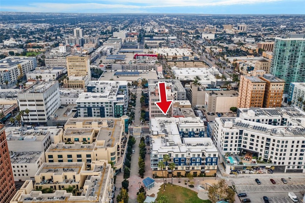 Long Beach, California, 90802, United States, 3 Bedrooms Bedrooms, ,3 BathroomsBathrooms,Residential,For Sale,2002105