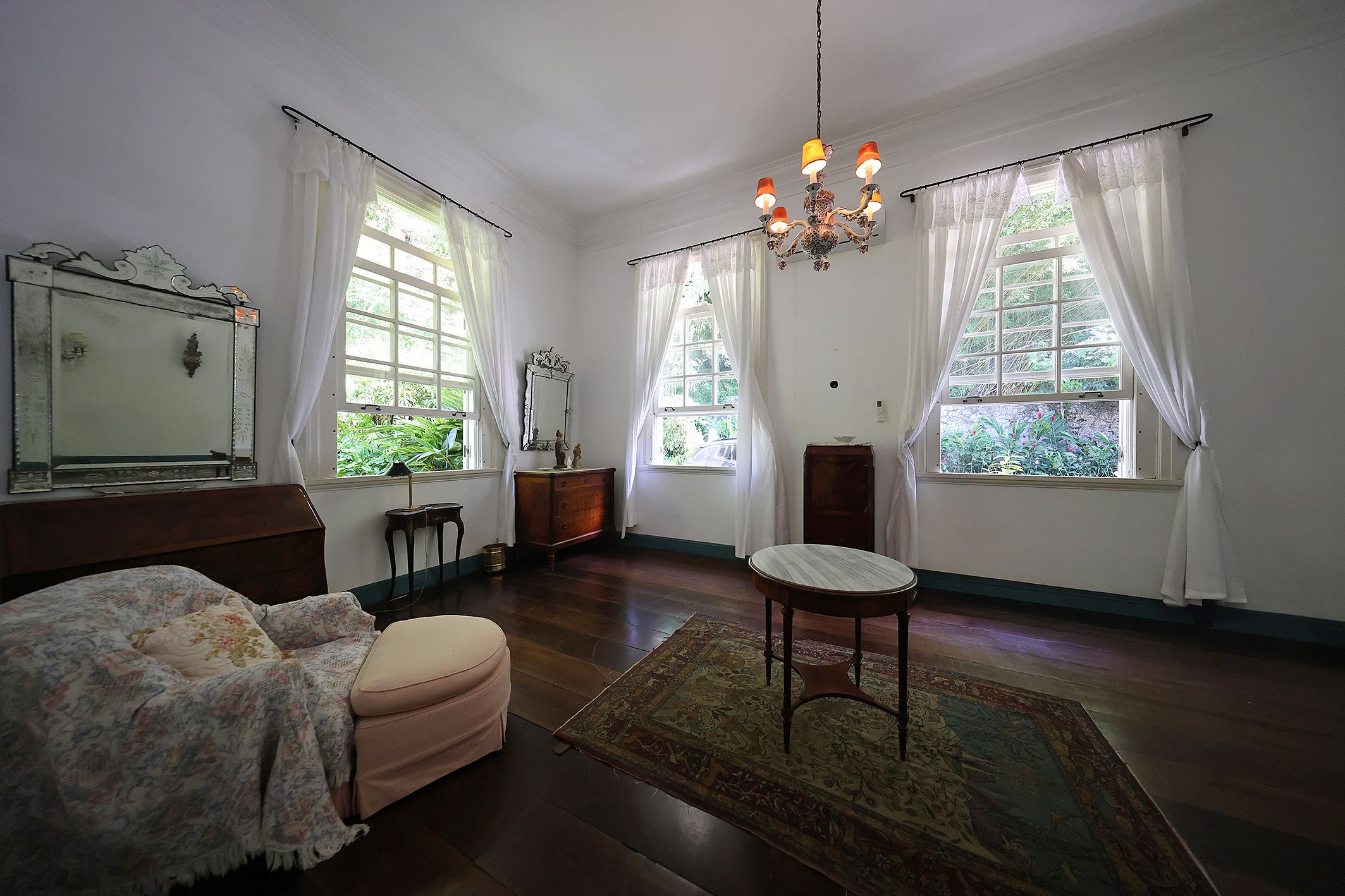  Estate surrounded by greenery with expansive grounds and amenities - 物件實景