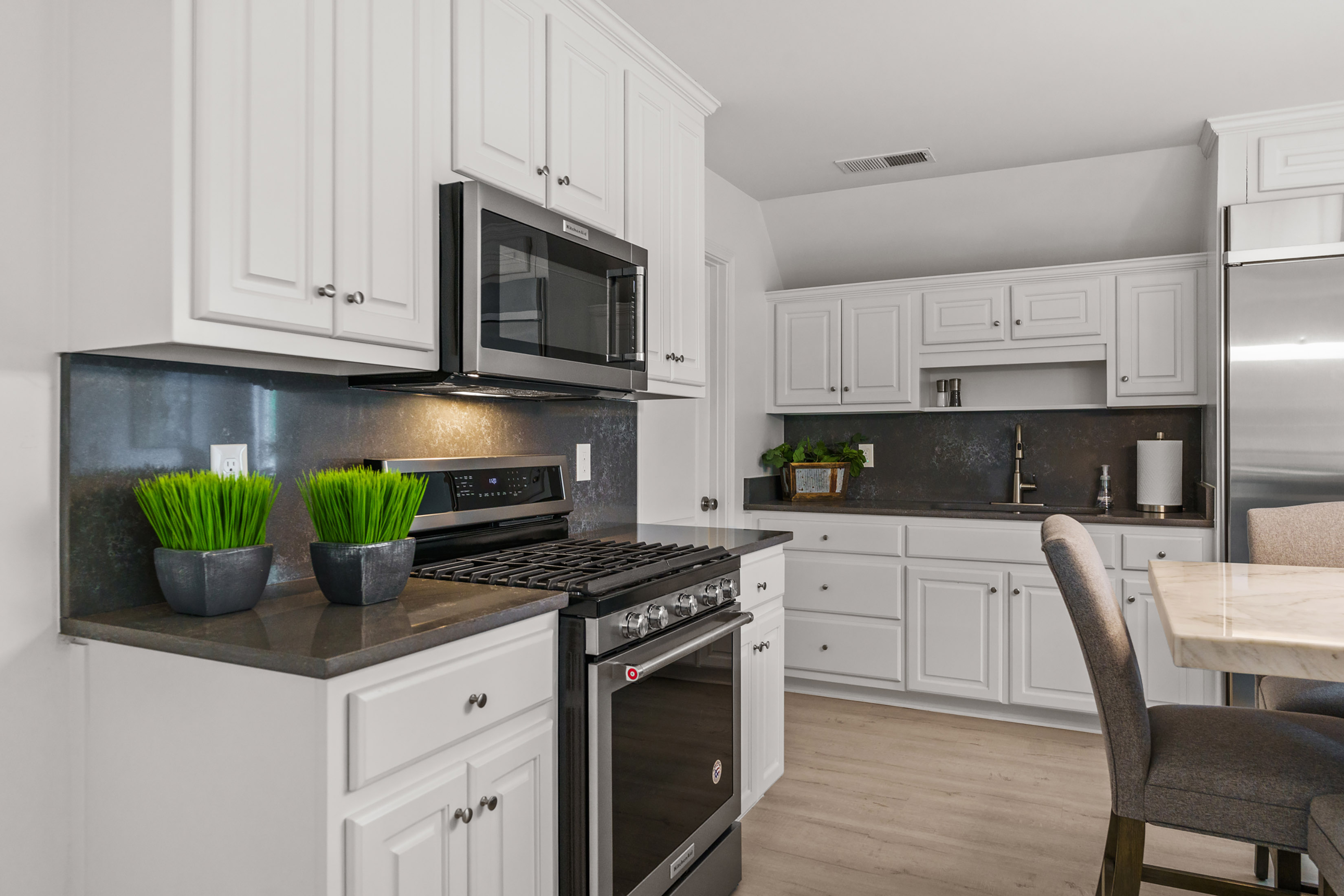  Experience Elevated Living in this Exceptional Estate-Style Residence - 物件實景