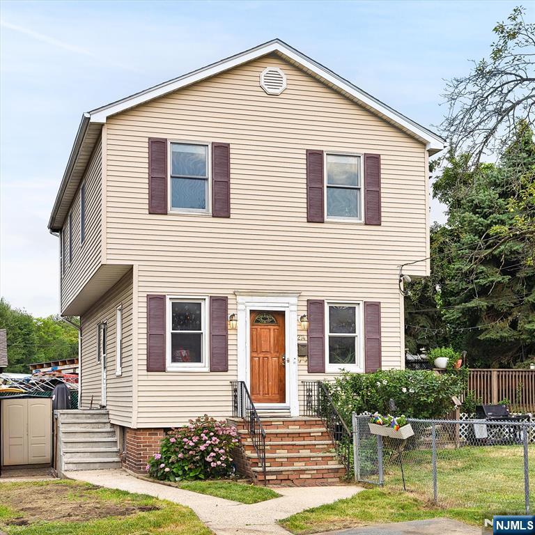 Lyndhurst, New Jersey, 07071, United States, 3 Bedrooms Bedrooms, ,2 BathroomsBathrooms,Residential,For Sale,1945012