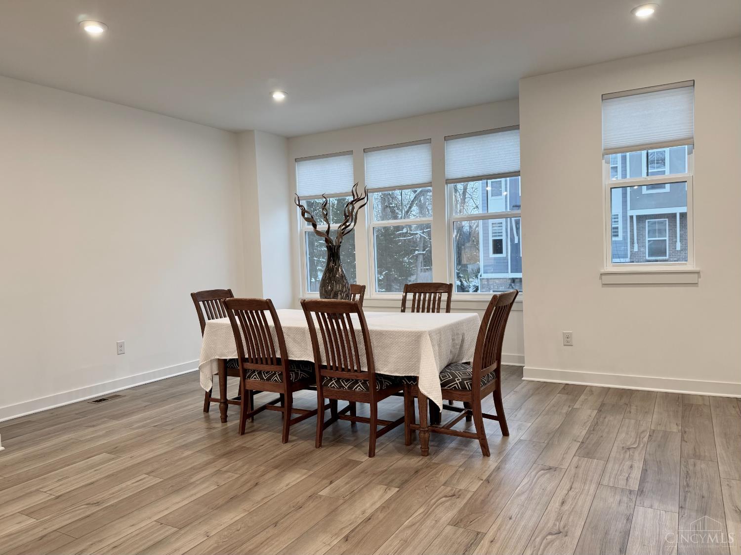 Loveland, Ohio, 45140, United States, 3 Bedrooms Bedrooms, ,3 BathroomsBathrooms,Residential,For Sale,2003068